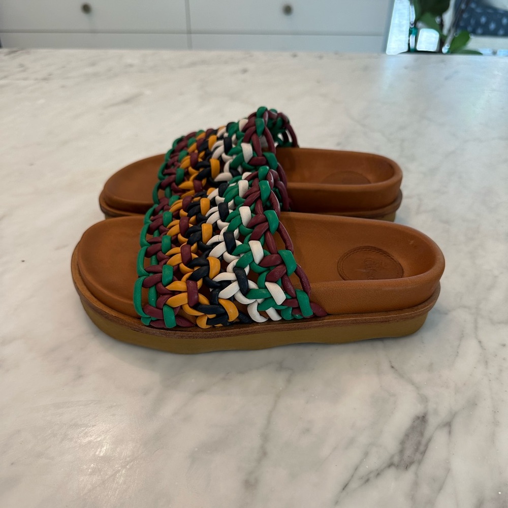 Chloe Wavy Woven Leather Sandals - Multicolor size 35 EU and 4.5 US